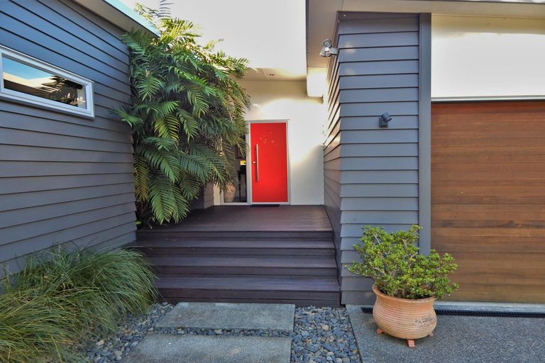 Photo of property in 5 Mandeno Drive, Kerikeri, 0230