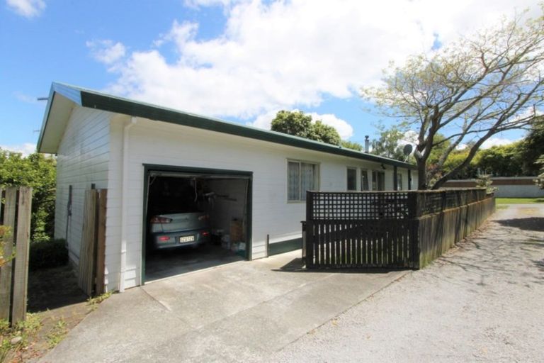 Photo of property in 1/25 Chesham Avenue, Waipahihi, Taupo, 3330