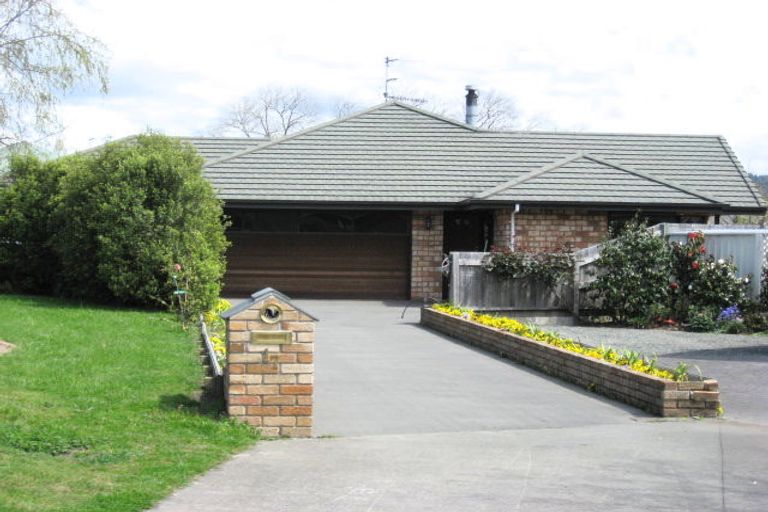 Photo of property in 17 Stagg Place, Brightwater, 7022