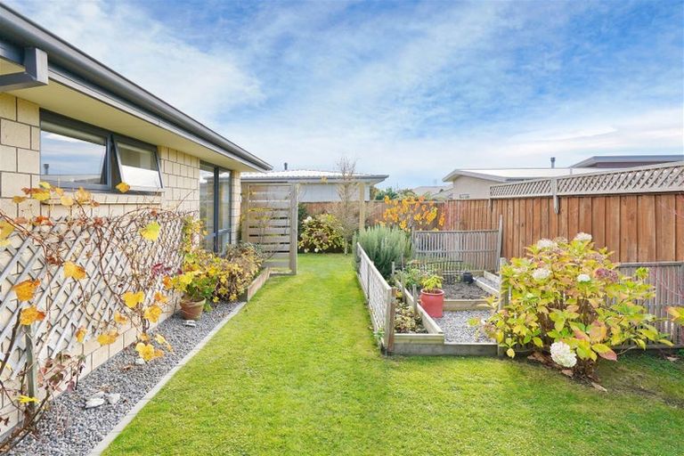 Photo of property in 24 Hakatere Road, Pegasus, 7612