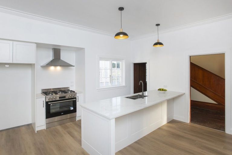 Photo of property in 89 Esplanade, Kaiti, Gisborne, 4010