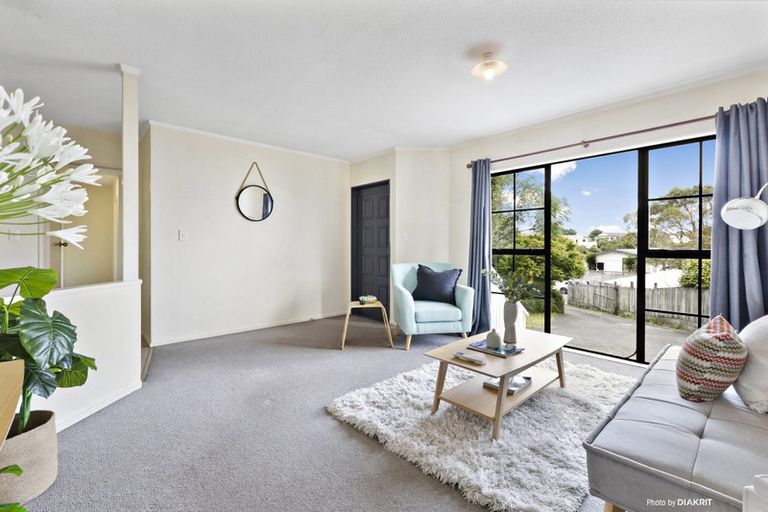 Photo of property in 6 Mayaro Crescent, Grenada Village, Wellington, 6037