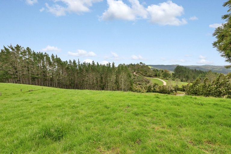 Photo of property in 2 Byles Road, Opuawhanga, Hikurangi, 0181