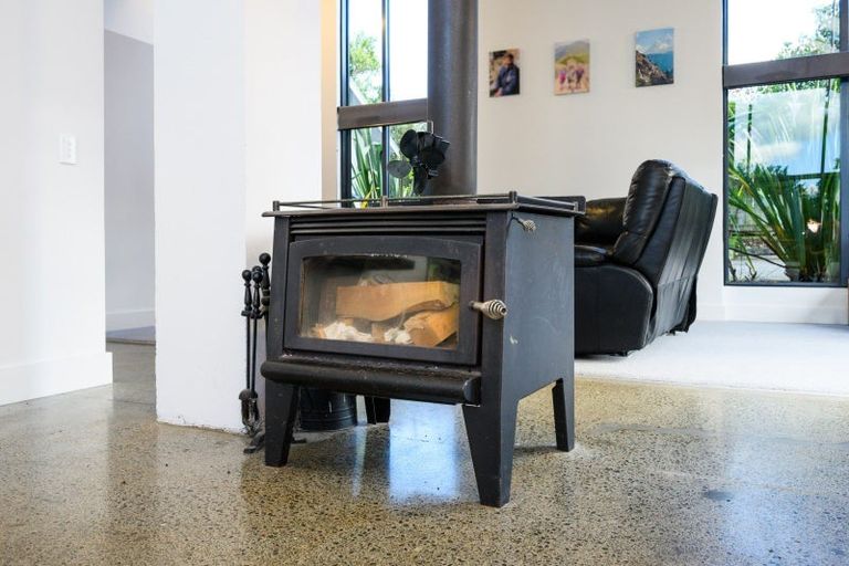 Photo of property in 151 Summerhill Drive, Fitzherbert, Palmerston North, 4410