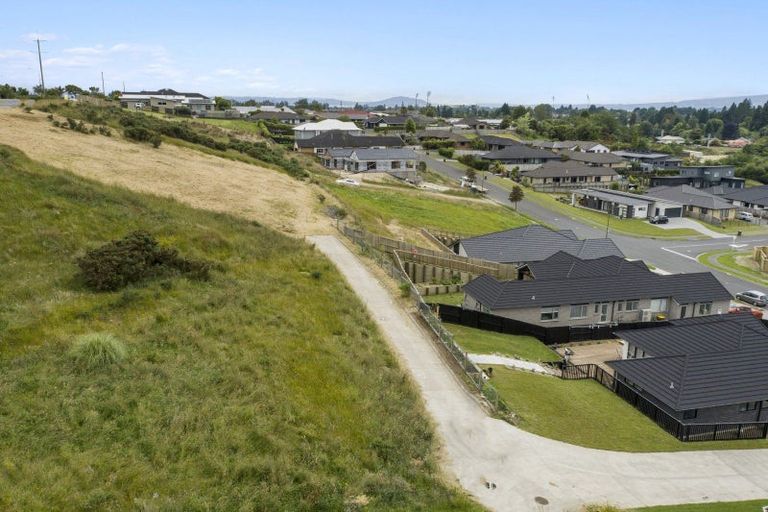 Photo of property in 27 Baxendale Drive, Matipo Heights, Rotorua, 3015