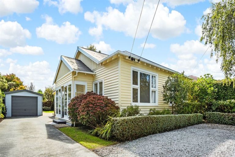 Photo of property in 57 Martin Avenue, Beckenham, Christchurch, 8023