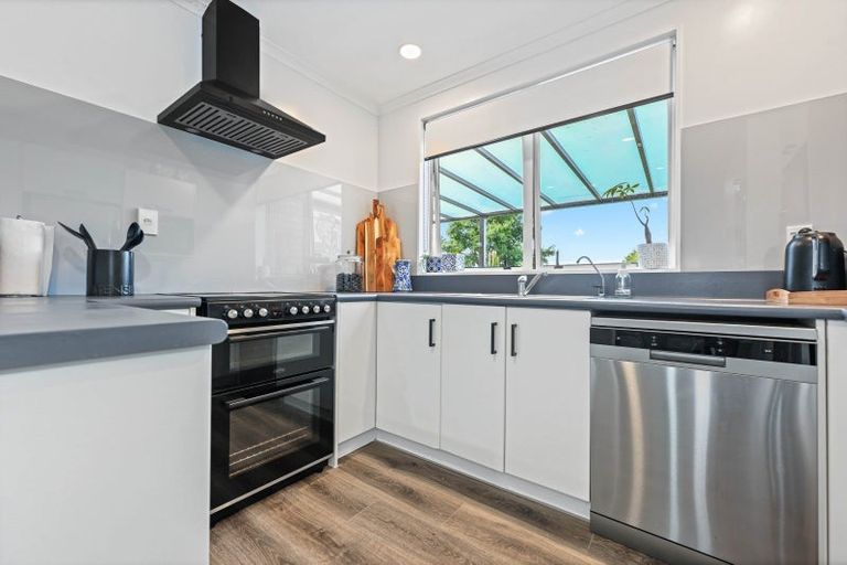 Photo of property in 25 Pointon Glade, Grandview Heights, Hamilton, 3200