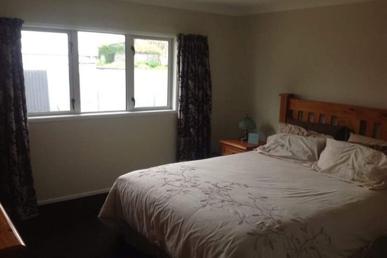 Photo of property in 35 Pukeko Place, Westshore, Napier, 4110