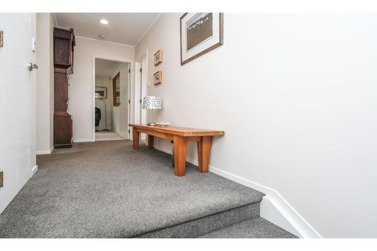 Photo of property in 11 Halder Place, Torbay, Auckland, 0632
