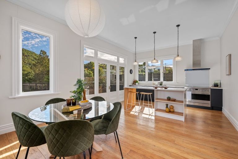 Photo of property in 95b Waikawa Road, Picton, 7220