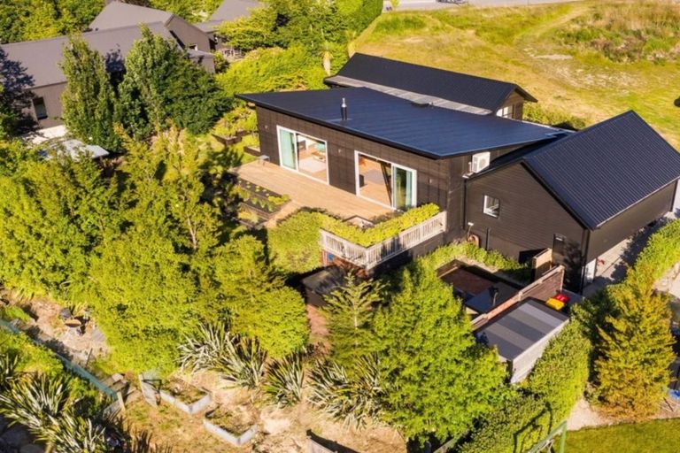 Photo of property in 53 Mathias Terrace, Arthurs Point, Queenstown, 9371