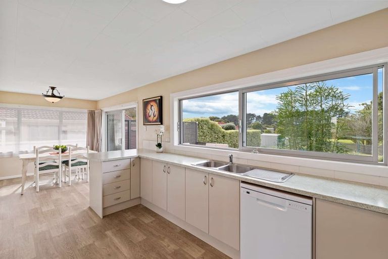 Photo of property in 5 Racecourse Road, Waiuku, 2123