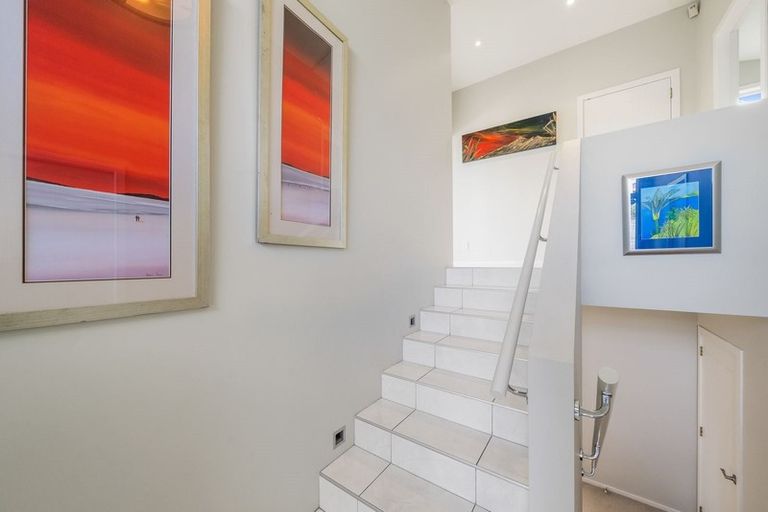 Photo of property in 38 Aspiring Terrace, Aotea, Porirua, 5024