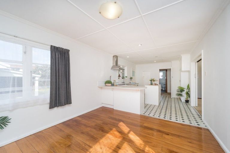 Photo of property in 22 Liverpool Street, Takaro, Palmerston North, 4412