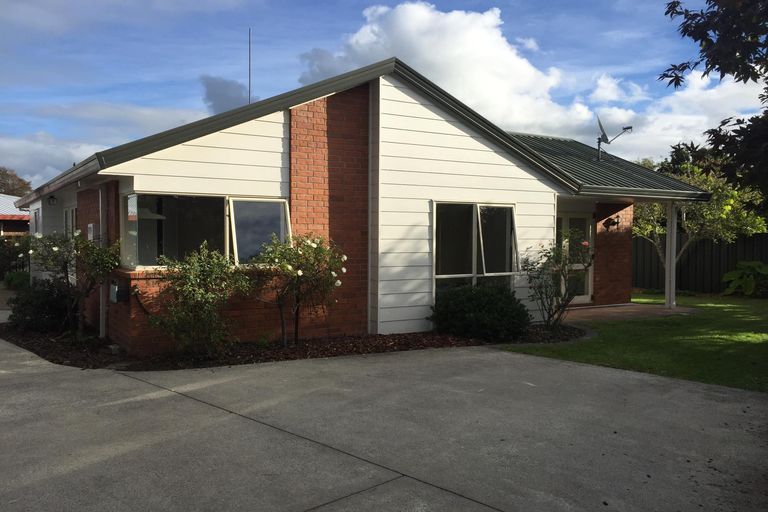 Photo of property in 75a Williams Street, Cambridge, 3434