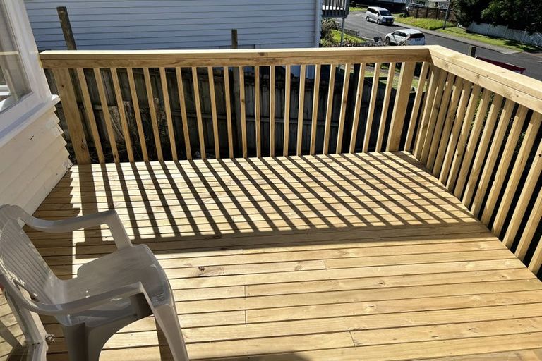 Photo of property in 48 Bruce Road, Glenfield, Auckland, 0629