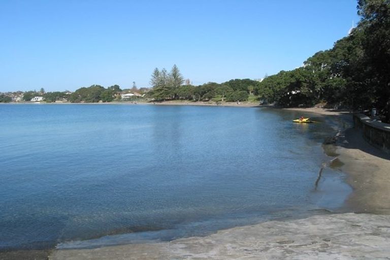 Photo of property in 4g/175 Hurstmere Road, Takapuna, Auckland, 0622