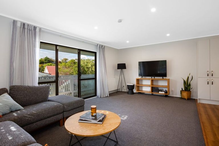 Photo of property in 19 Seagull Place, Whitby, Porirua, 5024