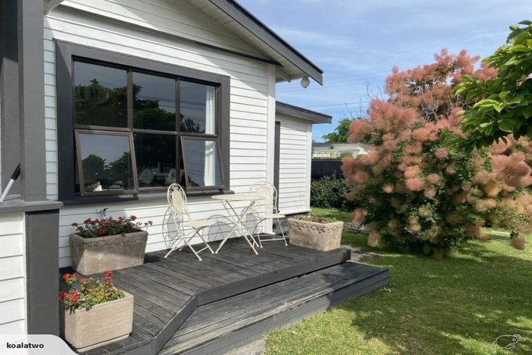 Photo of property in 74 Naples Street, Martinborough, 5711