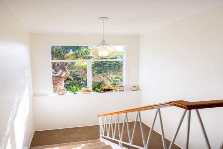 Photo of property in 34 Marlborough Avenue, Glenfield, Auckland, 0629