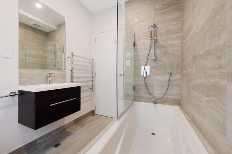 Photo of property in 1c Wilkinson Street, Oriental Bay, Wellington, 6011