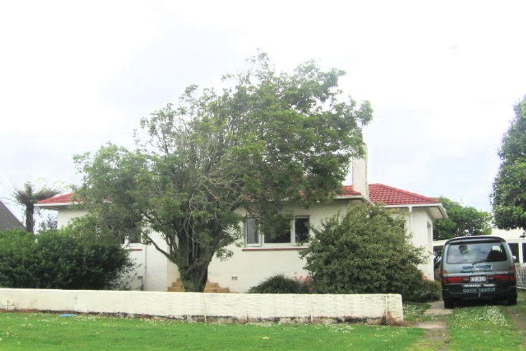 Photo of property in 175 Victoria Street West, Pukekohe, 2120