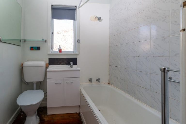 Photo of property in 1/38 Godley Road, Green Bay, Auckland, 0604