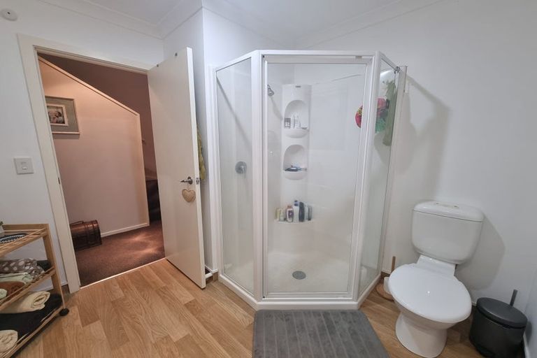 Photo of property in 28c Ronald Woolf Place, Churton Park, Wellington, 6037