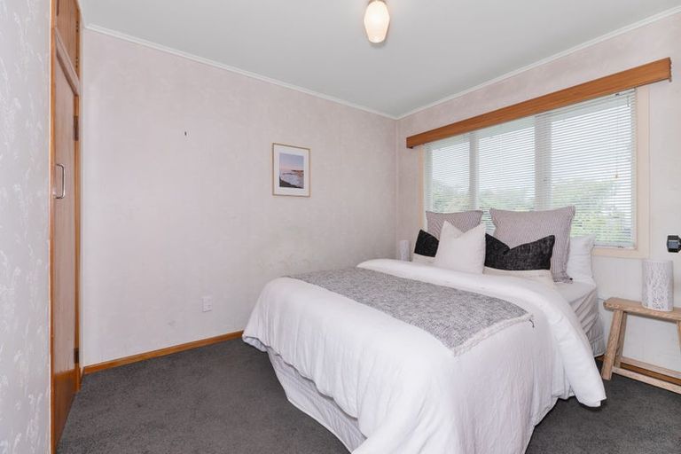 Photo of property in 23 Hereford Street, Te Atatu Peninsula, Auckland, 0610