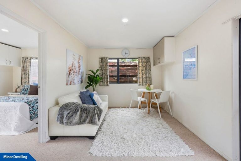Photo of property in 2 Marvon Downs Avenue, Pakuranga Heights, Auckland, 2010