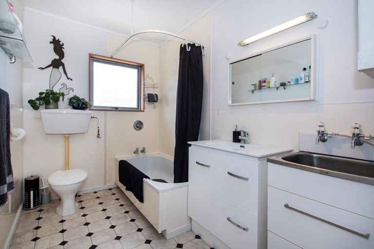 Photo of property in 13 Fifth Avenue, Avenues, Whangarei, 0110