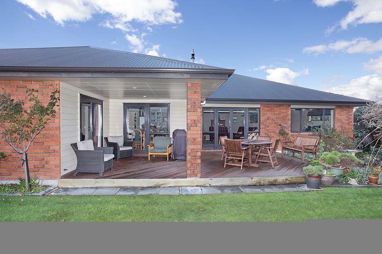 Photo of property in 148 Kelvin Grove Road, Kelvin Grove, Palmerston North, 4414