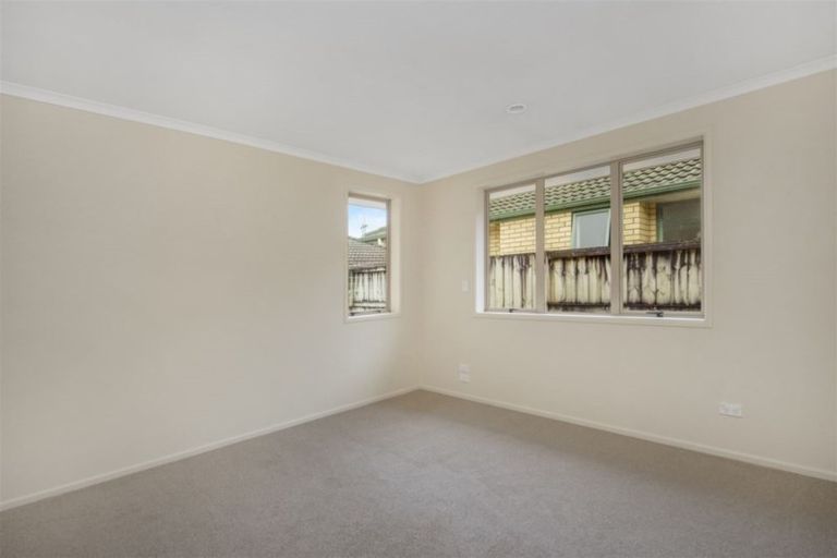 Photo of property in 6 Locksley Lane, Hamilton East, Hamilton, 3216