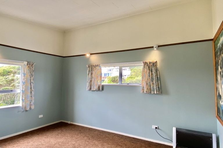 Photo of property in 48-50 Chesterton Street, Johnsonville, Wellington, 6037