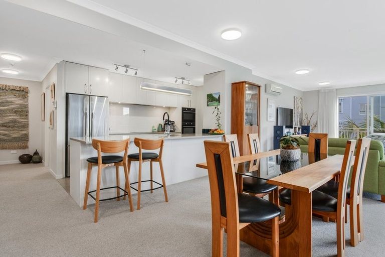 Photo of property in 94 Panorama Heights, Orewa, 0931