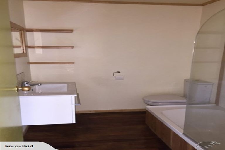 Photo of property in 52 Dale Road, Raumati South, Paraparaumu, 5032