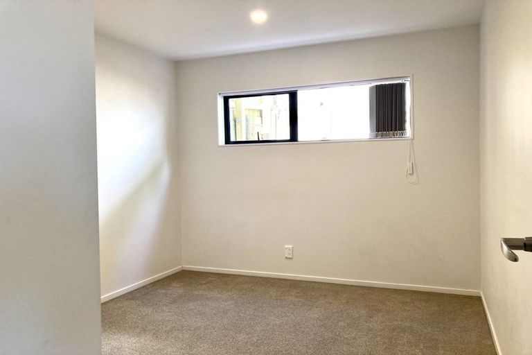 Photo of property in 206c Henderson Valley Road, Henderson, Auckland, 0612