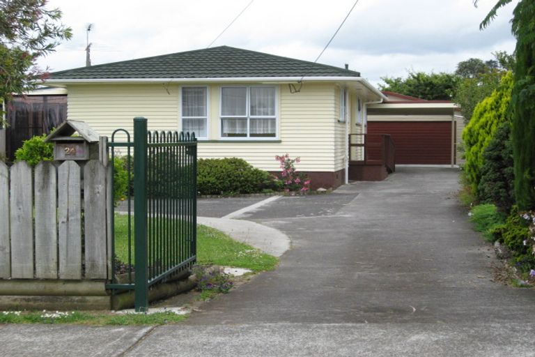Photo of property in 24 House Avenue, Mangere Bridge, Auckland, 2022