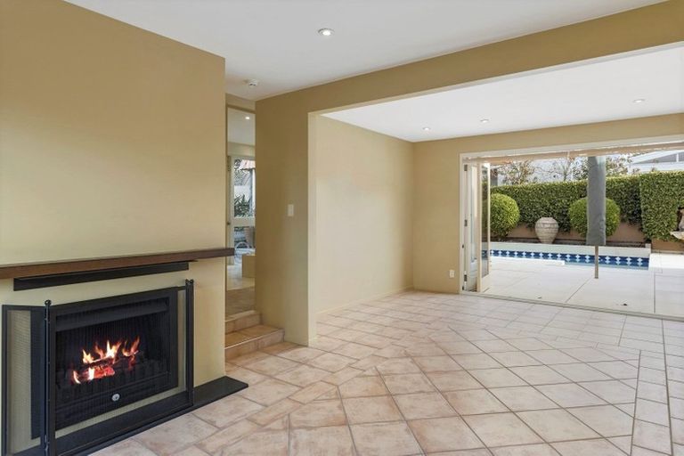 Photo of property in 37 Manurere Avenue, Takapuna, Auckland, 0622