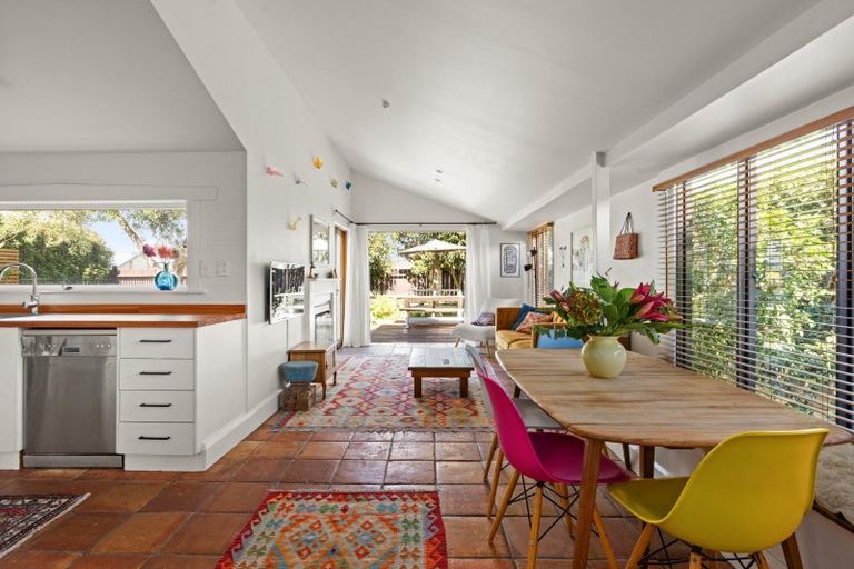 Photo of property in 1/509 Fitzroy Avenue, Hastings, 4122