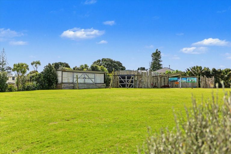 Photo of property in 564a Pukehina Parade, Pukehina, Te Puke, 3189