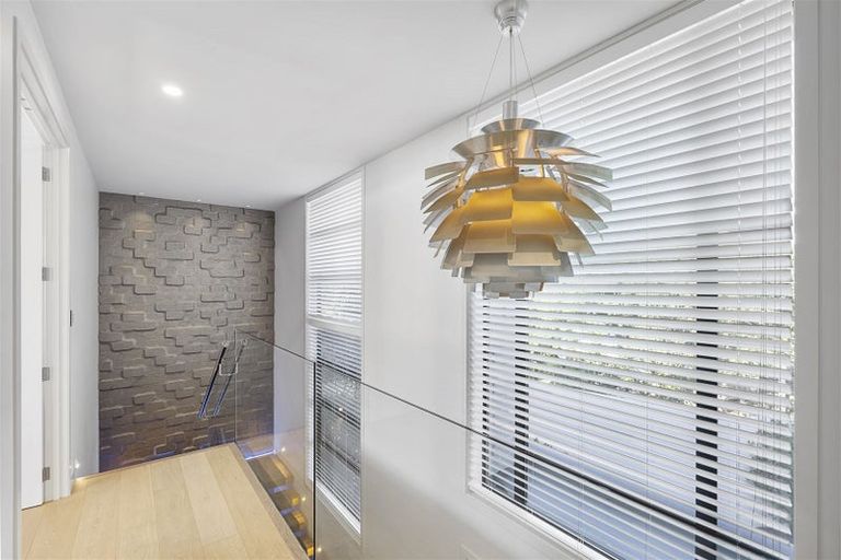 Photo of property in 123a Churchill Road, Rothesay Bay, Auckland, 0630