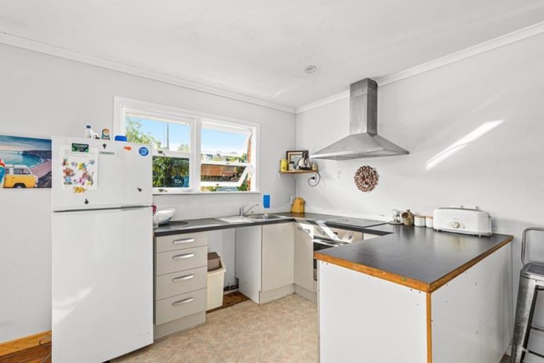 Photo of property in 39 Makiri Street, Helensville, 0800