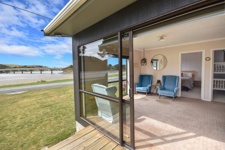 Photo of property in 25 Riverside Road, Taieri Mouth, Brighton, 9091