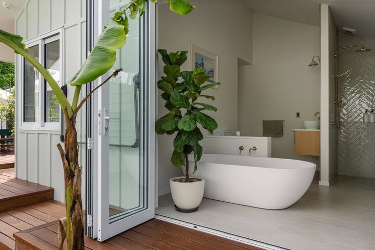 Photo of property in 157 Harris Street, Inner Kaiti, Gisborne, 4010