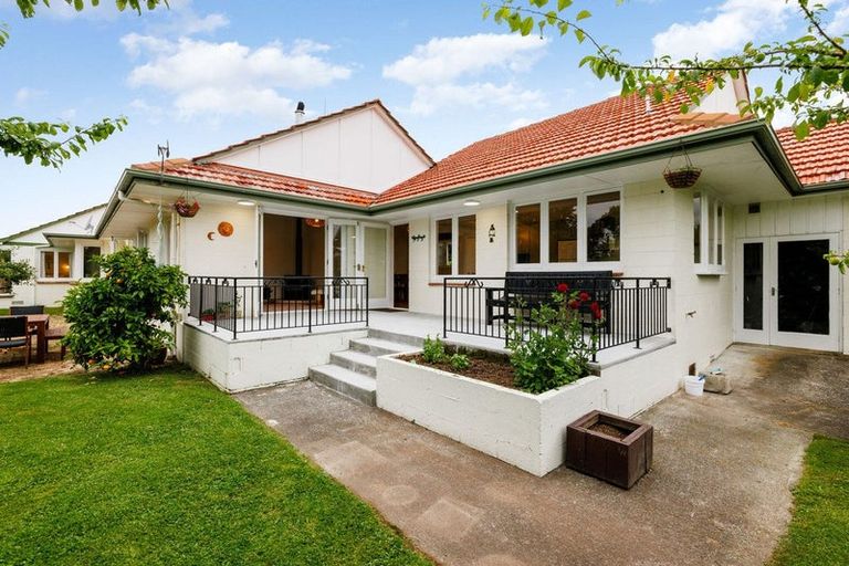 Photo of property in 142 Williams Street, Cambridge, 3434