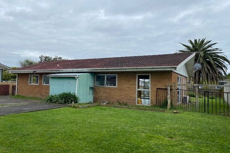 Photo of property in 10 Lynley Place, Pakuranga Heights, Auckland, 2010