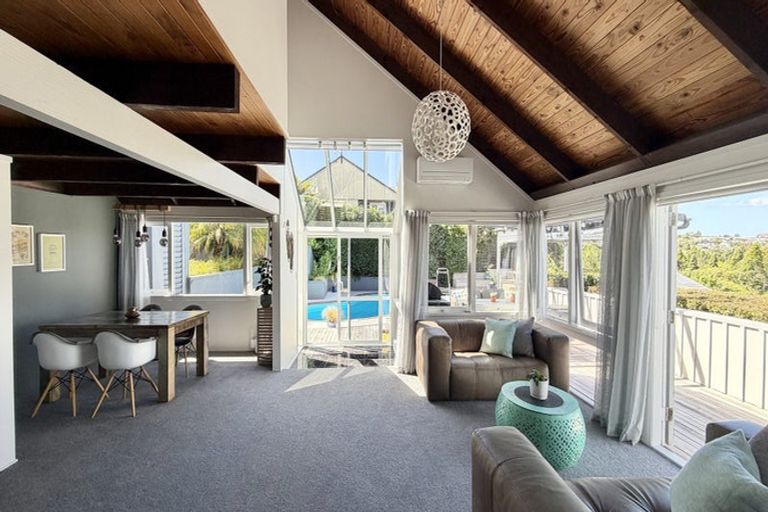 Photo of property in 52 Balmain Road, Chatswood, Auckland, 0626