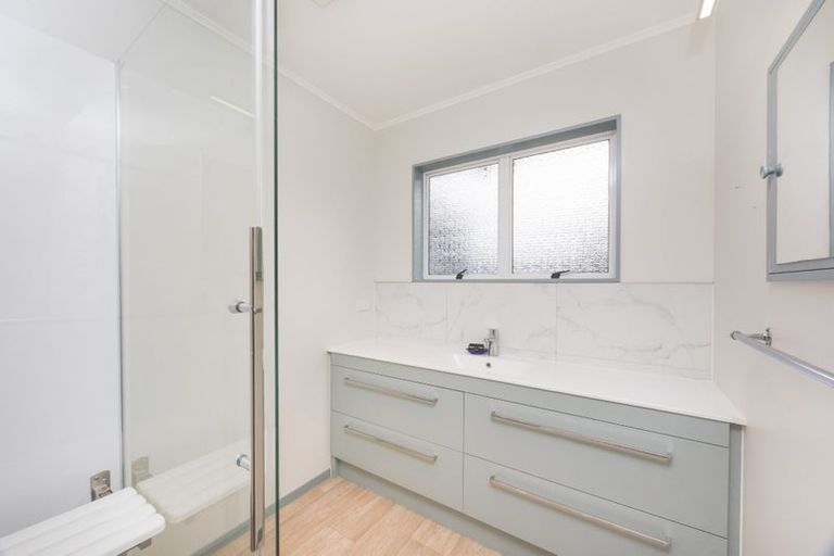 Photo of property in 36 Cedar Crescent, Feilding, 4702
