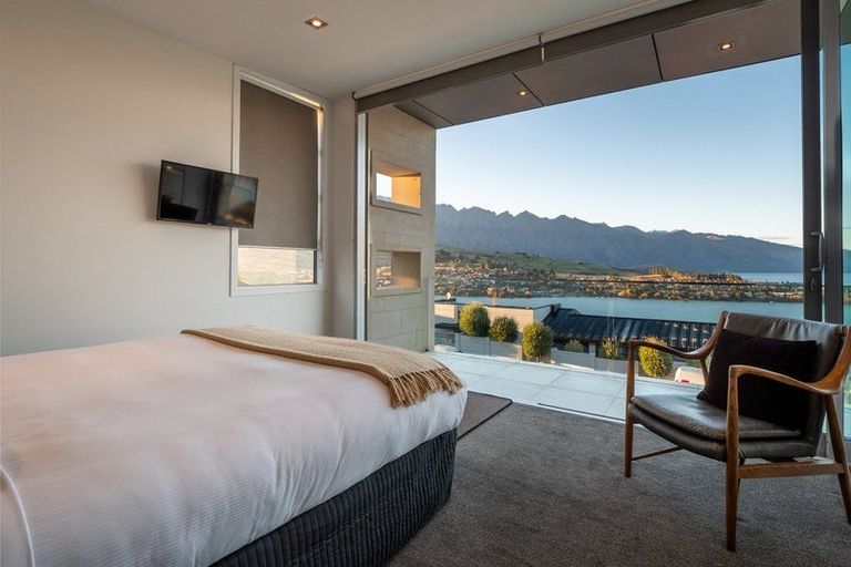 Photo of property in 74 Panorama Terrace, Queenstown, 9300
